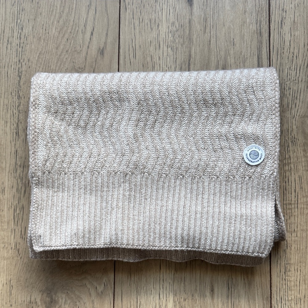 Allbirds Knit Scarf Beige Light Brown Regenerative Wool Ribbed Long Cozy Unisex